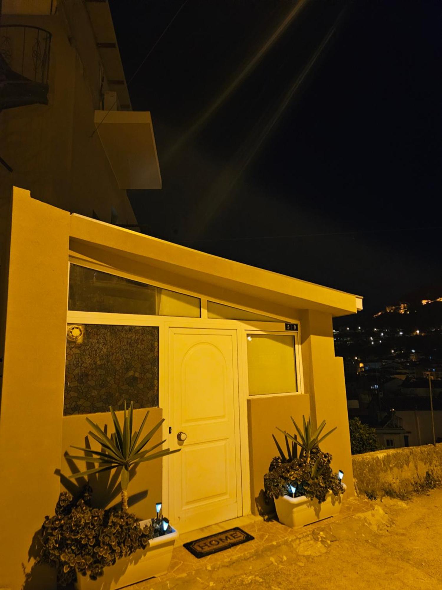 Με Θέα Το Κάστρο Apartman Návpaktosz Kültér fotó